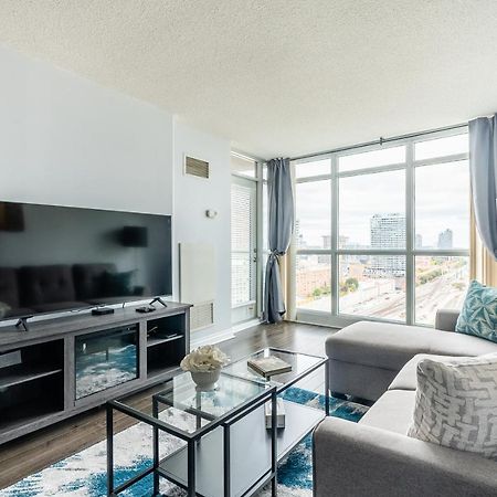 Globalstay Yonge St Condos トロント エクステリア 写真