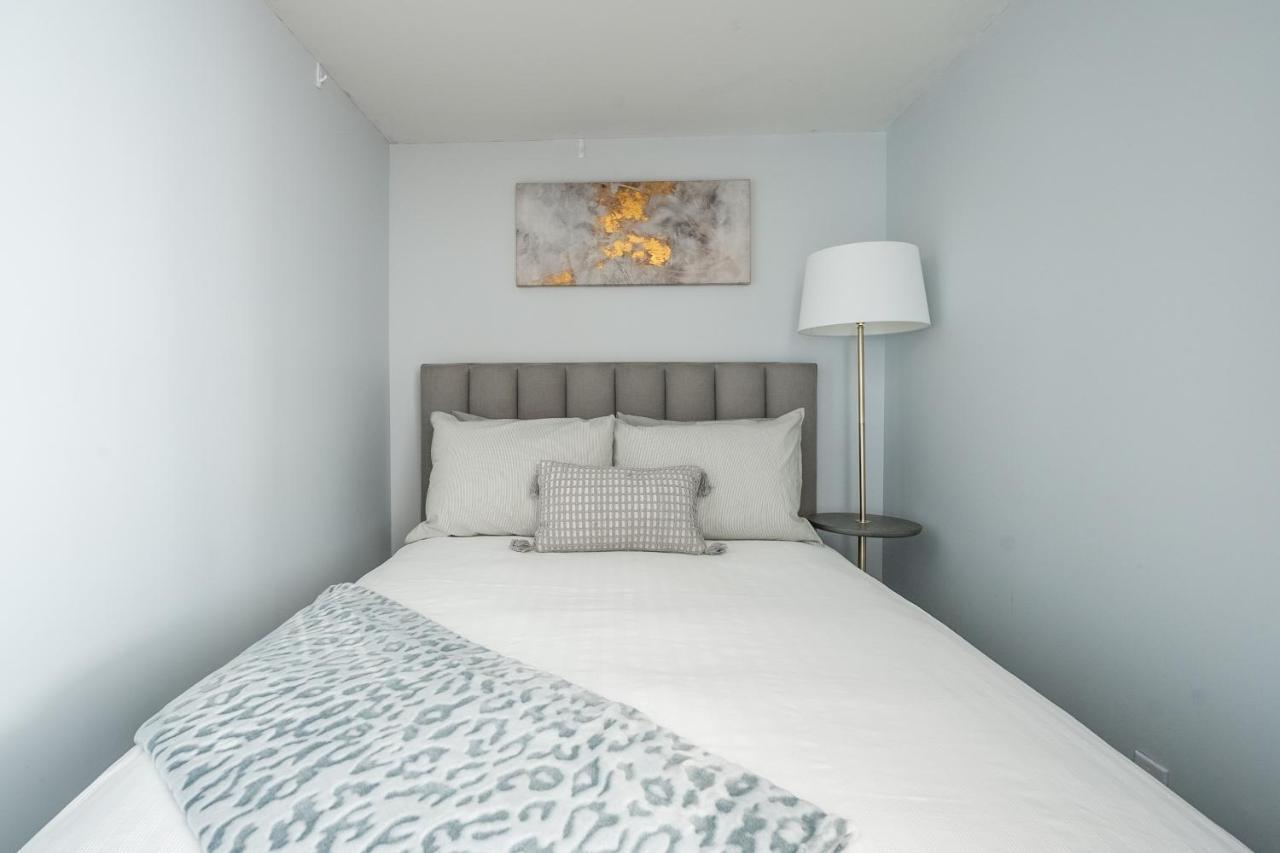 Globalstay Yonge St Condos トロント エクステリア 写真