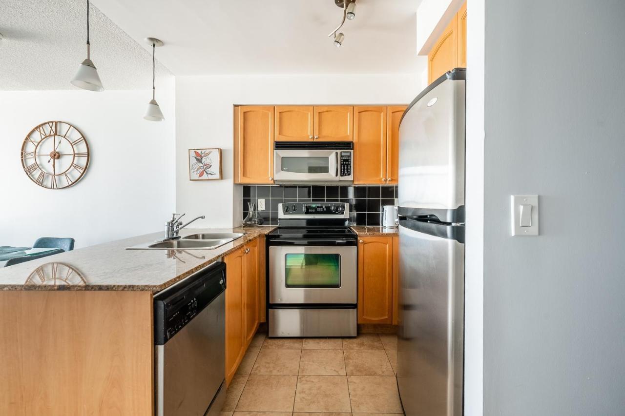 Globalstay Yonge St Condos トロント エクステリア 写真