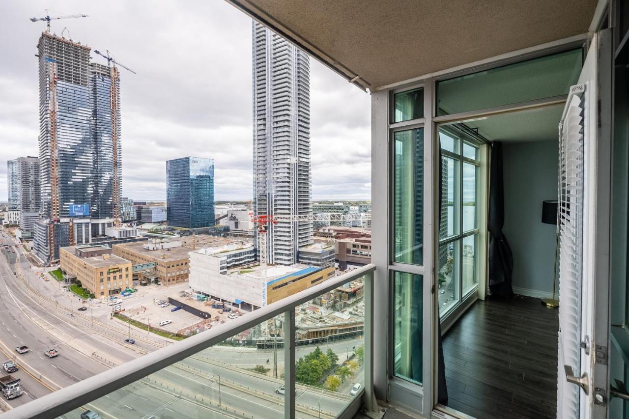 Globalstay Yonge St Condos トロント エクステリア 写真