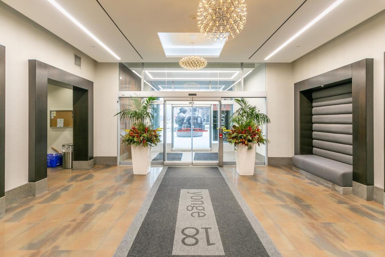Globalstay Yonge St Condos トロント エクステリア 写真