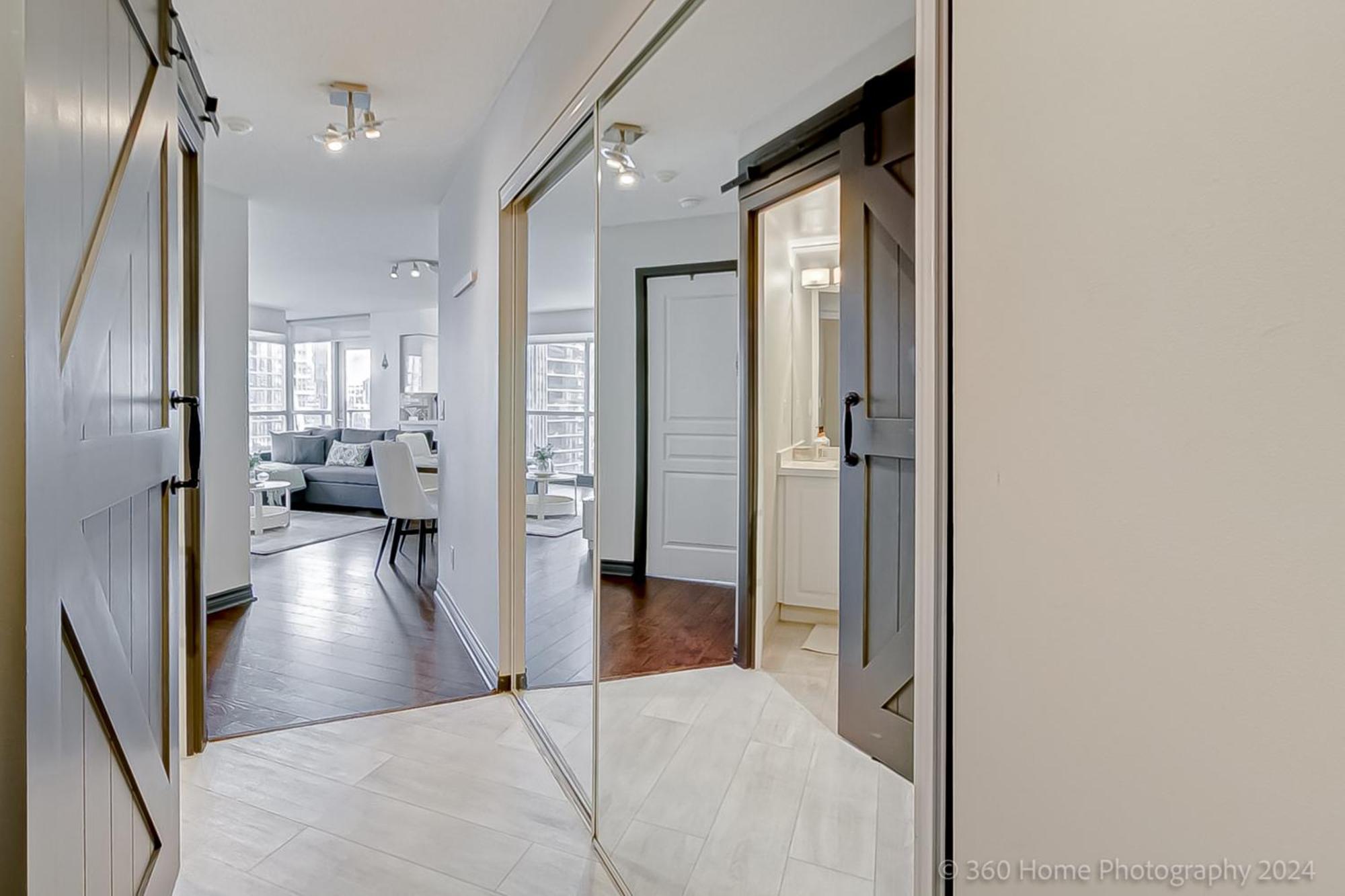 Globalstay Yonge St Condos トロント エクステリア 写真